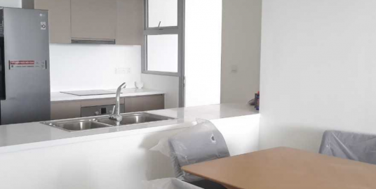 Estella Heights 3 Bedroom Apartment – open kitchen and modern equipment