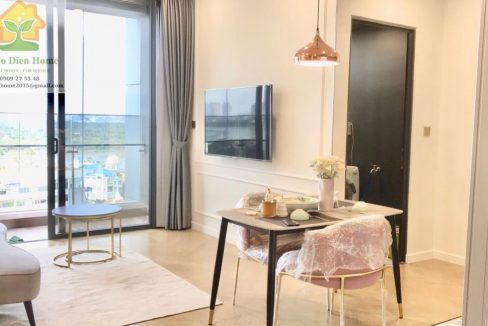 2 4 488x326 - Live the Luxurious Life in This 2-Bedroom Apartment at Lumiere Riverside with Saigon River Views
