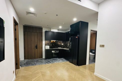 1 19 488x326 - LUMIÈRE Riverside: Spacious 2BR Apartment Offers Luxurious Comfort