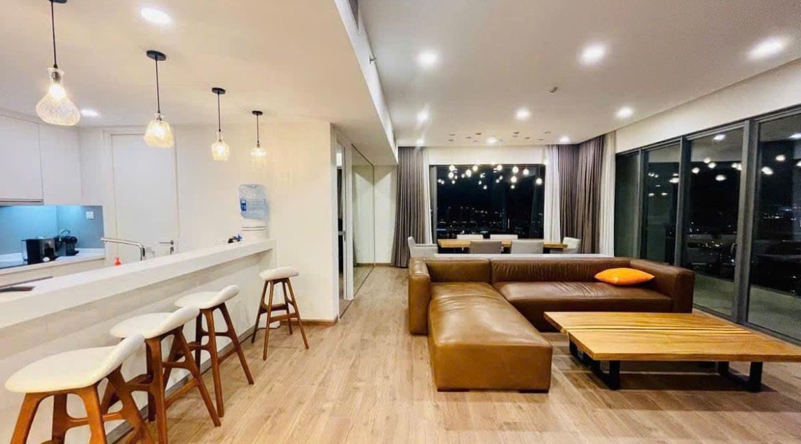 Embrace Luxury Living at Gateway Thao Dien: Furnished 3-bedroom Apartment